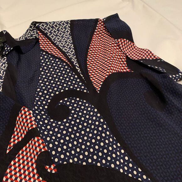 Theory sz L 100% silk geometric abstract top blouse - Picture 8 of 8